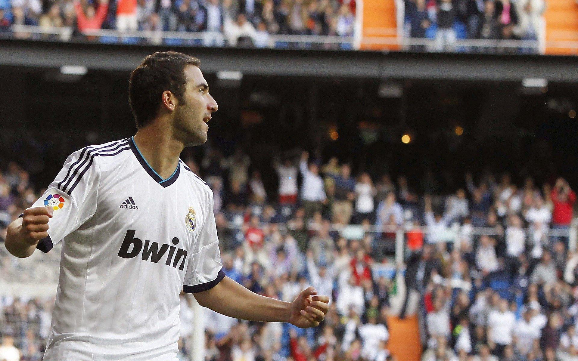 堂安律致命一击定胜局，法兰克福1-0小胜奥格斯堡；马西马与班克斯进球遭吹罚引发波澜